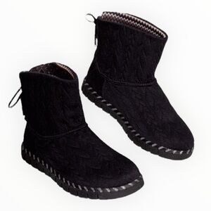 NWT MUK LUKS Women's Hoboken Cable Knit Boots - Black, Winter Size 7